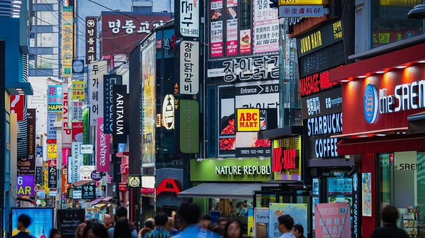 少子化が進む韓国で今起きている問題とは──（写真：gandhi／PIXTA）