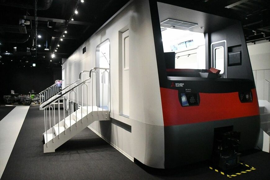 三菱電機ショールーム 車両モックアップ