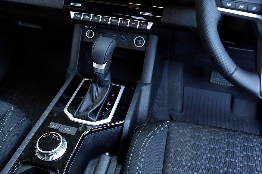新型1トンピックアップトラック「トライトン」（写真：三菱自動車）