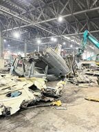 車両解体の様子