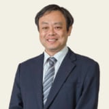 中川大（なかがわ・だい）●1956年京都市生まれ、小学校から高校まで富山県で暮らす。京都大学工学部卒、京都大学大学院工学研究科交通土木工学専攻修了。工学博士。建設省、国土庁、東京工業大学、京都大学を経て2017年4月から富山大学副学長。2022年4月から京都大学名誉教授、富山大学名誉教授、富山大学都市デザイン学系特別研究教授。また、これまでの主な兼職に、富山県地域交通政策監、富山市交通政策監、福井県都市計画審議会会長、全国知事会地方自治先進政策センター専門委員、京都府助言役（参与）、京都市交通局運輸計画アドバイザー、あいの風とやま鉄道社外取締役。（写真：本人提供）