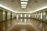 最上階にある広々とした大会場