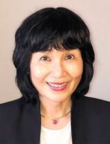 三宮 真智子（さんのみや・まちこ）大阪大学名誉教授、鳴門教育大学名誉教授、学術博士（大阪大学）専門は、認知心理学、教育心理学。コミュニケーションや思考・学習に関する実証研究、教育開発を行っている。主な著書に『メタ認知 あなたの頭はもっとよくなる』（中公新書ラクレ）、『メタ認知で〈学ぶ力〉を高める 認知心理学が解き明かす効果的学習法』（北大路書房）、『誤解の心理学 コミュニケーションのメタ認知』（ナカニシヤ出版）など（写真：本人提供）