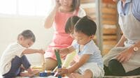 ｢"自由に遊べる時間が長い園"ほど運動能力が高い｣という研究結果も！保育園選びで≪習い事の充実度≫ばかり重視する人の盲点とは？
