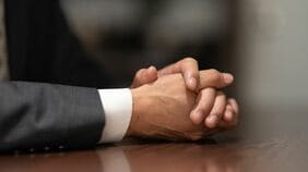 経営者なら知っておきたい､御社のライフサイクルの推移がもたらす試練とは　事業面､財務面､ガバナンス面から考える