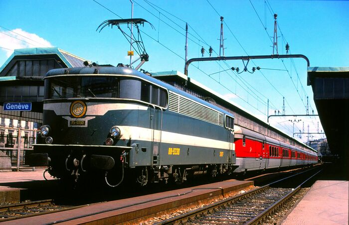 ジュネーブに停車中の「カタラン・タルゴ」