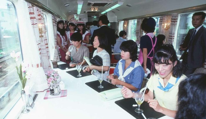 「ユーロライナー」の車内