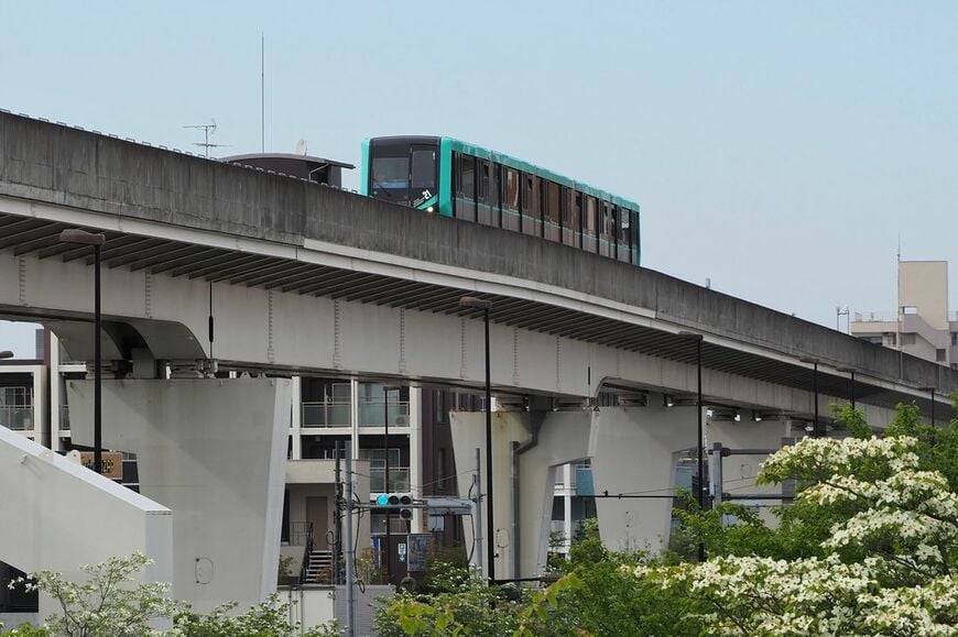 日暮里・舎人ライナー 320形