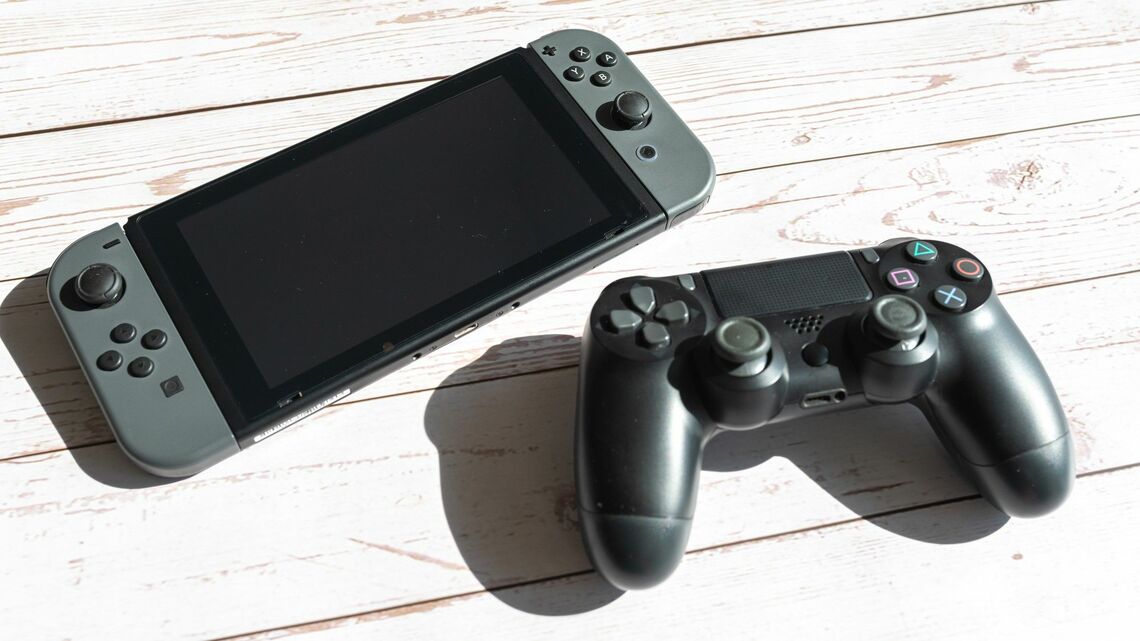お盆に遊んでほしいゲームを紹介します（写真：LuTiE78／PIXTA）