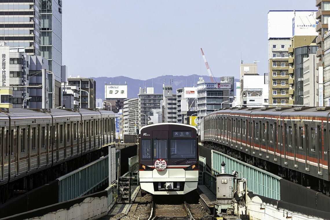御堂筋線新大阪駅の江坂方には引上線があり新大阪ー天王寺間等の列車が入る。新ダイヤでは北急車両による大阪メトロ線内折り返し運用が誕生した（写真：松本洋一）