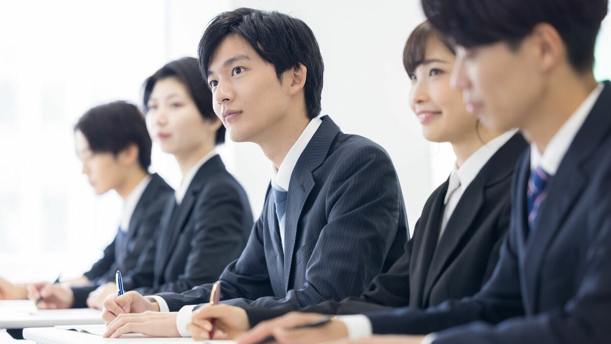 ｢AIで若年失業｣の欧米とは真逆の日本･･･AI時代だからこそ〈新卒優位〉､代わりに真っ先に影響を受ける層とは