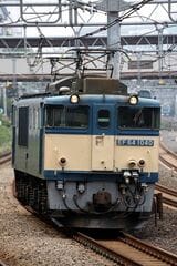 東十条付近を走るEF64形1000番台牽引の貨物列車（撮影：南正時）