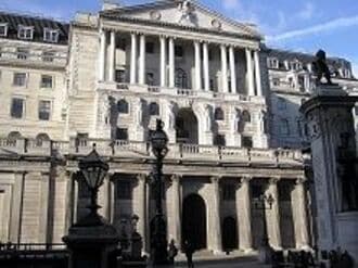 イギリスの金融スキャンダル、中央銀行にも飛び火
