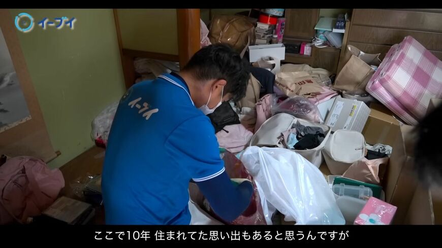片付けの様子（写真：「イーブイ片付けチャンネル」より）