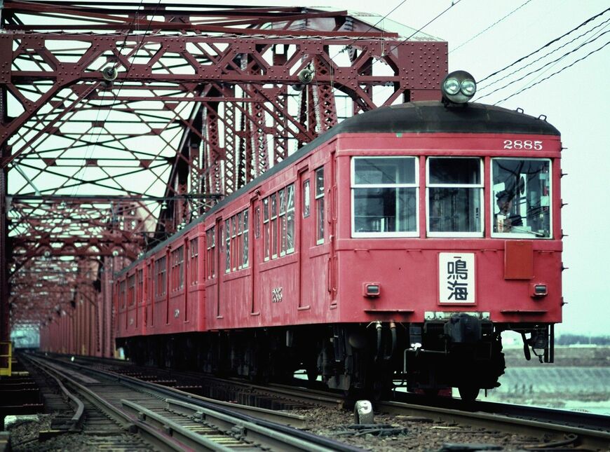 オイルショック時の輸送力増強のため東急電鉄から譲渡された3880系。大手私鉄同士の車両譲渡として話題を呼んだ（撮影：南正時）