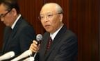 報道陣からの質問に答える木村社長