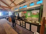 スープはドリンクバー横の鍋からセルフで取る（筆者撮影） 