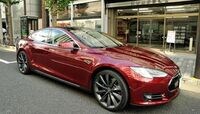 あのテスラ「モデルS」に乗ってみた！ 米国生まれのプレミアムEV､500kmを1000円で走る
