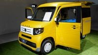 ホンダ｢N-VAN｣軽商用車に新風吹き込めるか 地味な軽バンから脱却､ホビーユースも開拓