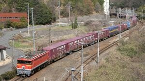 貨物列車の｢後押し専門機関車｣EF67形ついに引退 ｢セノハチ｣で活躍 