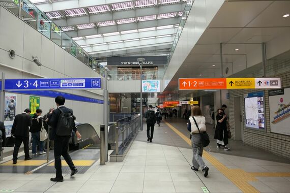 小田急下北沢駅 改札階
