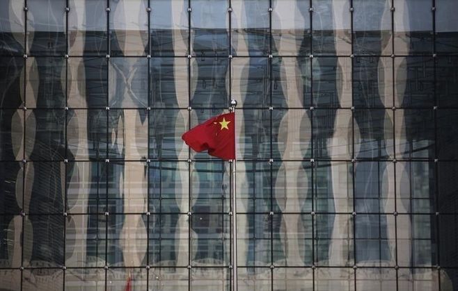 中国､公務員給与を31％以上引き上げ