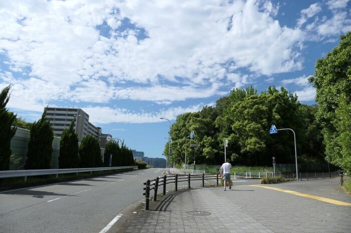 箕面方面へは上り坂が続く