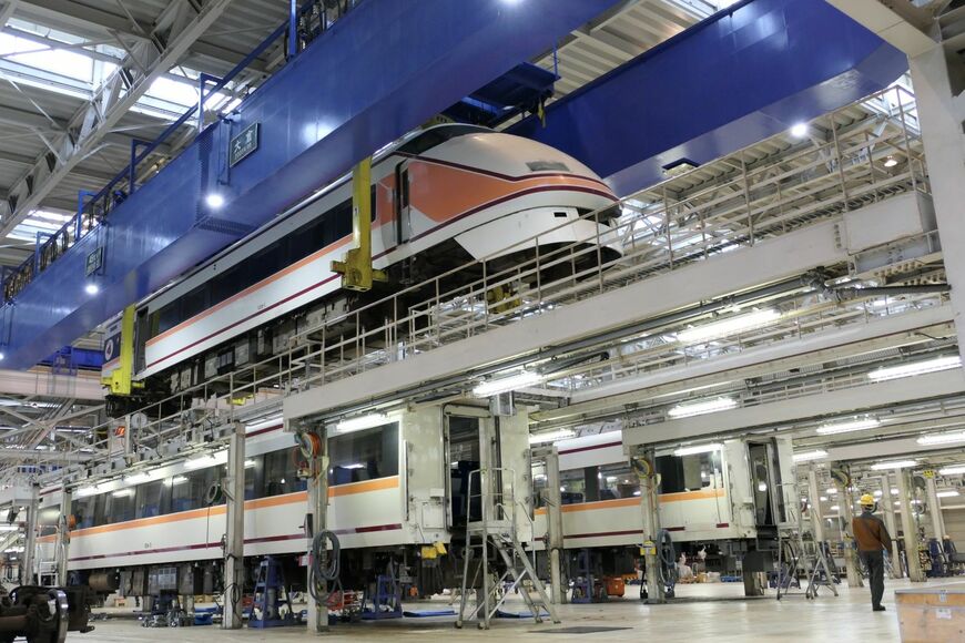 南栗橋工場のクレーン作業