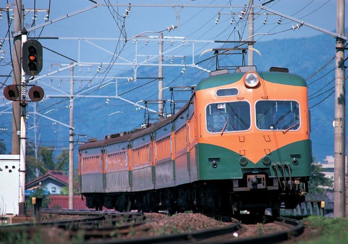 元祖湘南顔の80系湘南電車