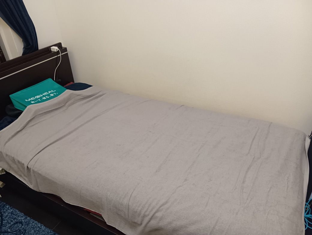 ベッドに敷いた様子