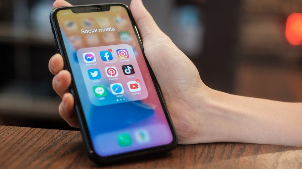 12月施行の《スマホ新法》で、結局「ユーザーは得する」のか？ あなた 