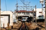 西側から見た南桜井駅。橋上駅舎で出入り口は南北に（撮影：鼠入昌史）