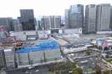 閉館直前のシナガワグースから見た品川駅＝2021年3月（記者撮影）