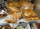 池袋や新大久保などの中華物産店ではもみじの加工食品が数多く販売されている（写真：筆者撮影）