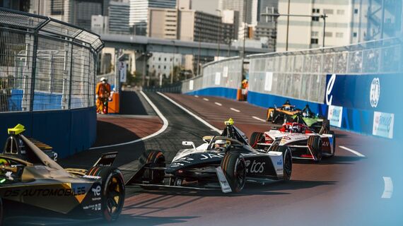 東京の公道を使ってFIA フォーミュラE世界選手権が初開催された（写真：Jaguar）