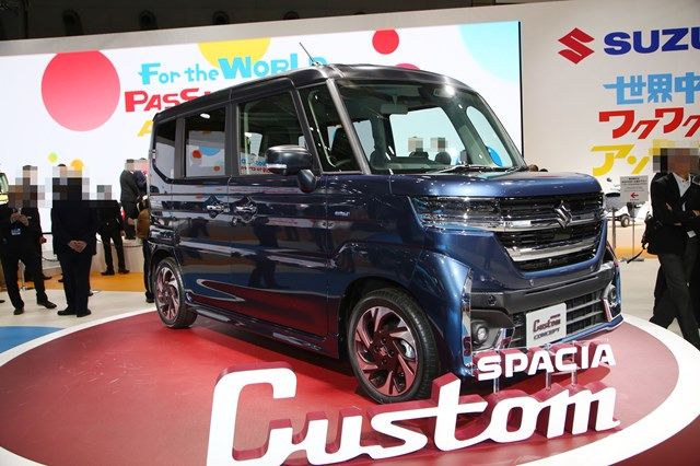 ジャパンモビリティショーで撮影したスズキ新型「スペーシア/スペーシアカスタム」（筆者撮影）