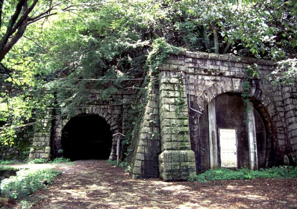 ＜鉄道黎明期＞初の鉄道山岳トンネル、旧逢坂山隧道