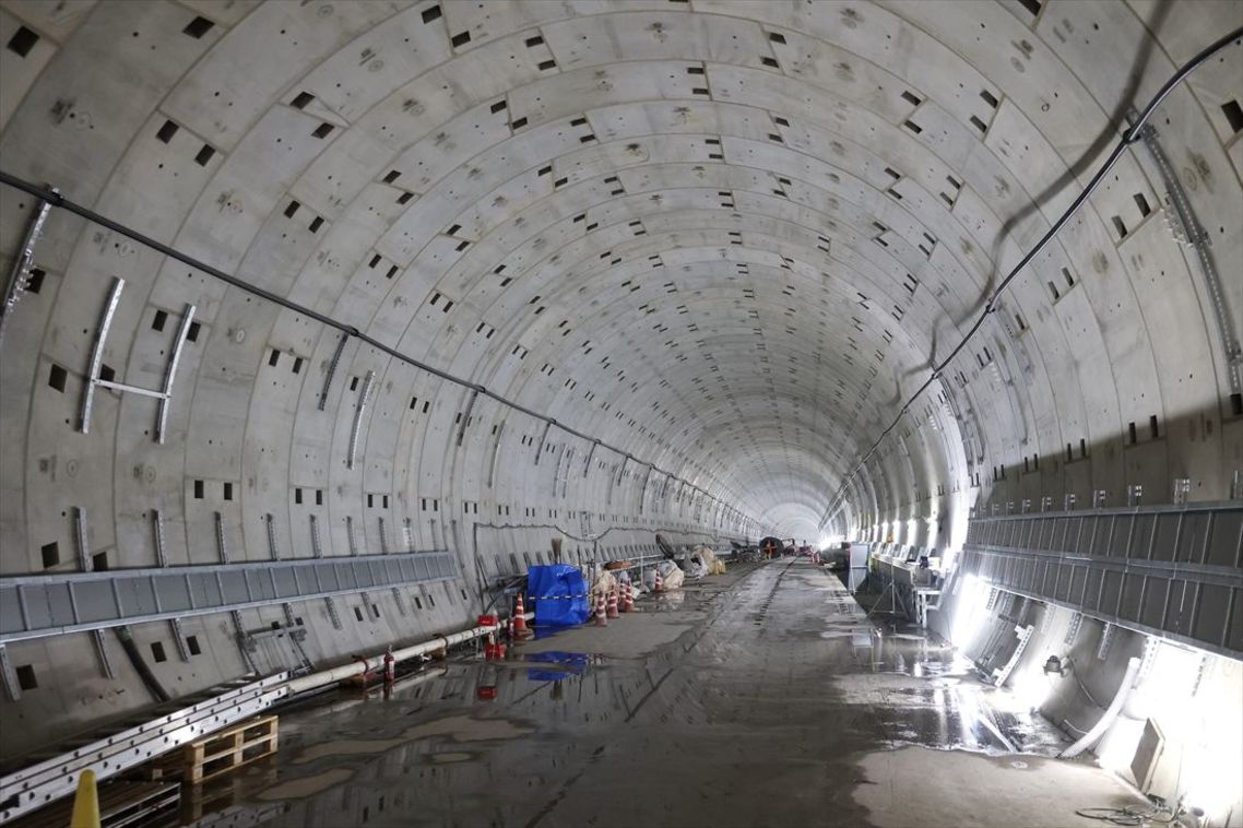 地下に建設中のトンネル