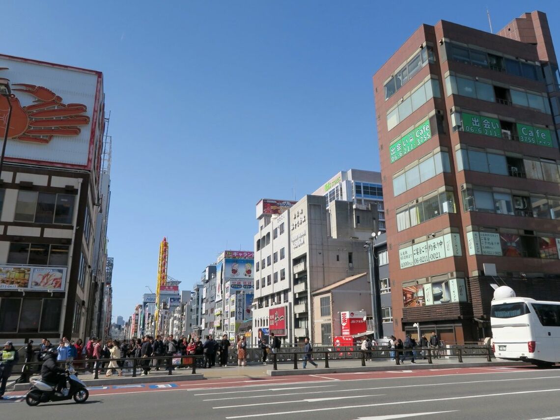 大阪の日本橋 外国人観光客