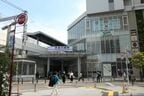 京急川崎駅の正面。左は商業施設の