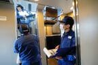 運転台記念撮影に備えて、合計4台ある運転台ではすみやか