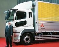 トラック新規制の重荷、相次ぐ自前路線との決別