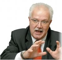 （このひとに５つの質問）ヴォルフガング・ルッターバッハ　ドイツ労働総同盟国際政策局長