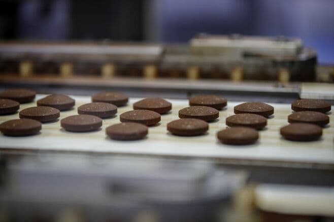 ネスレが1万6000人削減､新CEOが就任早々に発表