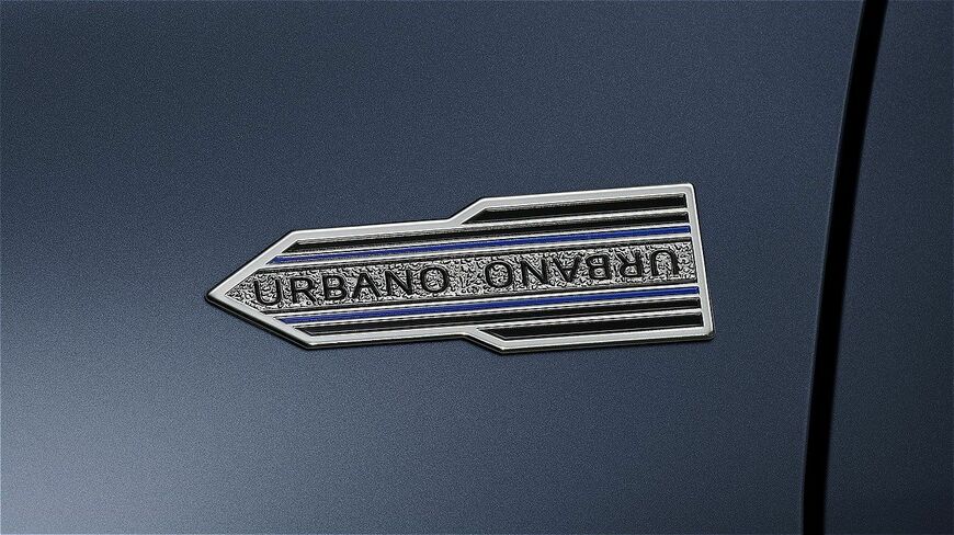 一部改良モデルのトヨタ「ヤリス クロス」および特別仕様車Zウルバーノ（写真：トヨタ自動車）