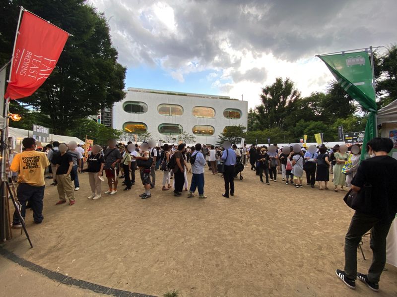 境南ふれあい広場公園で開催された「中央線ビールフェスティバル2023」（筆者撮影）