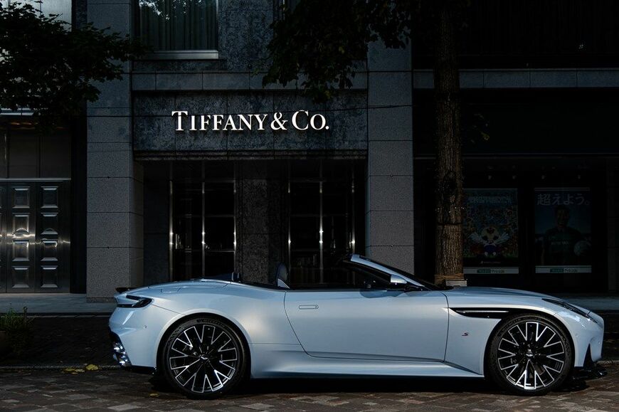 アストンマーティン「DB12 S Volante」