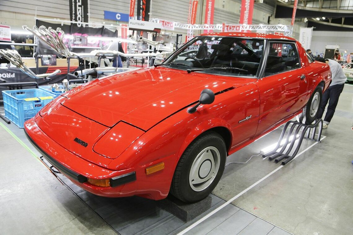 フジツボが出展していた初代RX-7(筆者撮影)