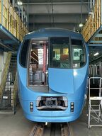 流線形先頭車の非常口を開いた状態