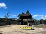 芦ノ湖畔に復元された「箱根関所」（筆者撮影）